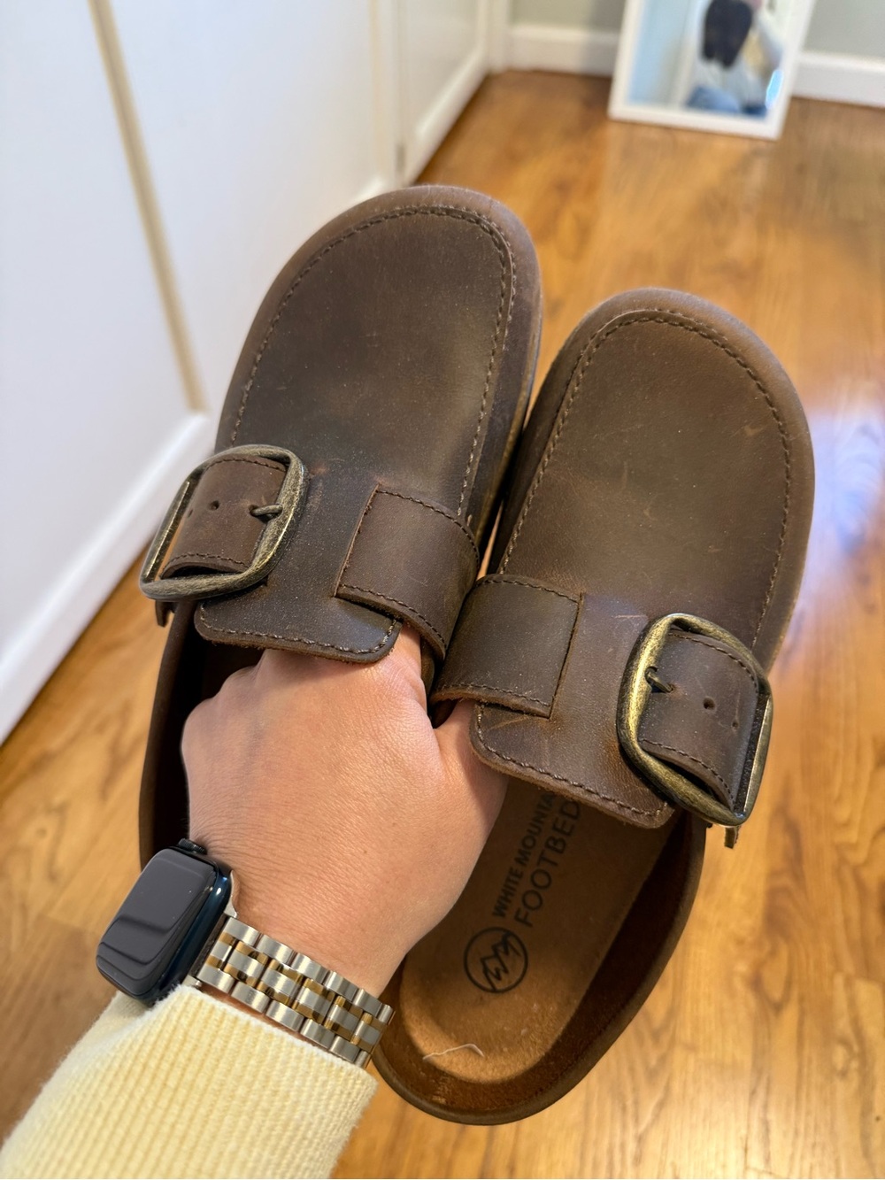 White Mountain Bueno Clog - Picture 2 of 11